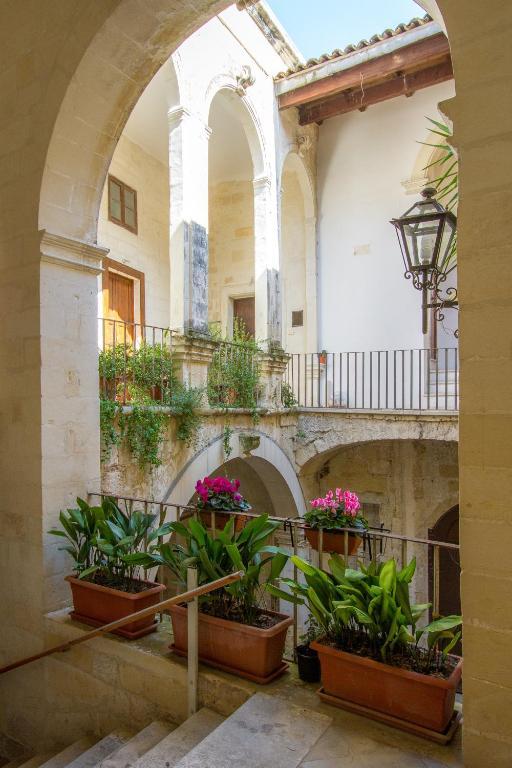 B&B Casa Li Santi Lecce Exterior photo
